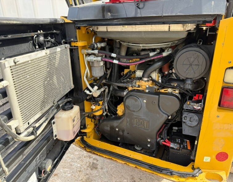 CATERPILLAR 299D3 XE ***DÉBIT ÉLEVÉ 150 L/min***